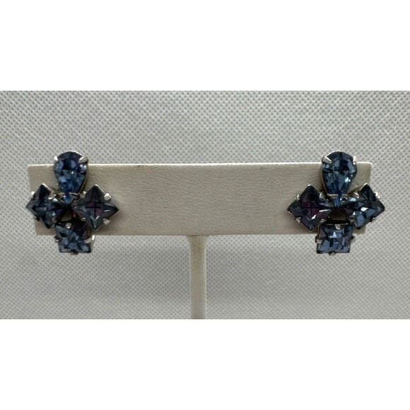 Vintage Rhinestone Light Blue Silver Tone Screw Back Earrings 1960s Retro - Picture 3 of 8